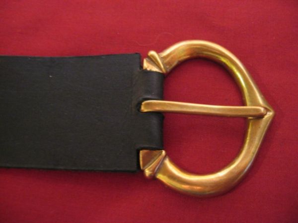 1 Inch Pointed D Buckle